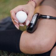 El emocionante mundo del golf: Descubre todo sobre este deporte y sus reglas